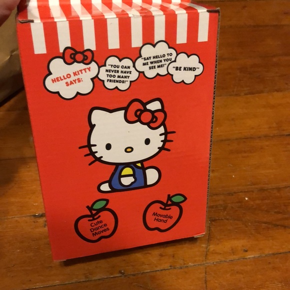 NIB Hello Kitty that dances and talks - Picture 3 of 5